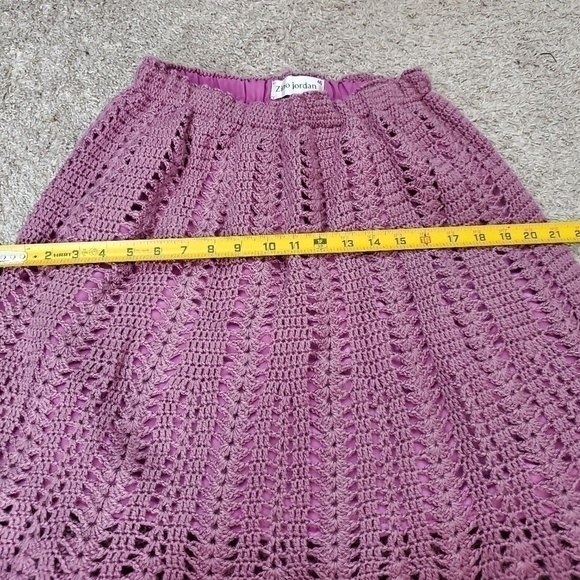 CROCHET Skirt with Lining - Picture 6 of 6
